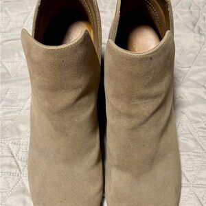 Universal Thread Beige Suede Heeled Boots
